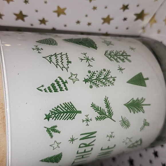 Brand New Scentsational Northern Pine Candle - Picture 3 of 8